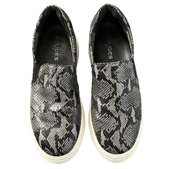 J/SLIDES Snake Skin Platform Slip On Sneakers 7 - Picture 1 of 5